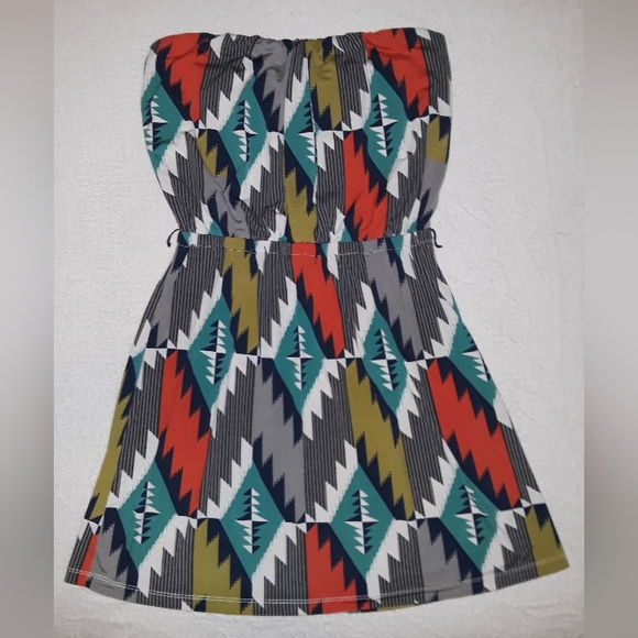 Three Pink Hearts. Strapless Dress with Geometric Pattern in Blue,Green,orange - Picture 1 of 3